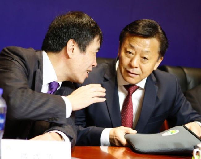 美女被啪视频